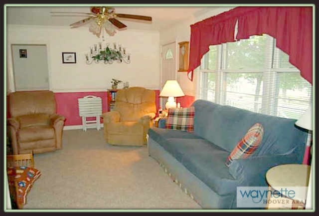 Ramseur NC Home for Sale | 377 Curtis St., Ramseur | Cozy living room for entertaining friends and guests